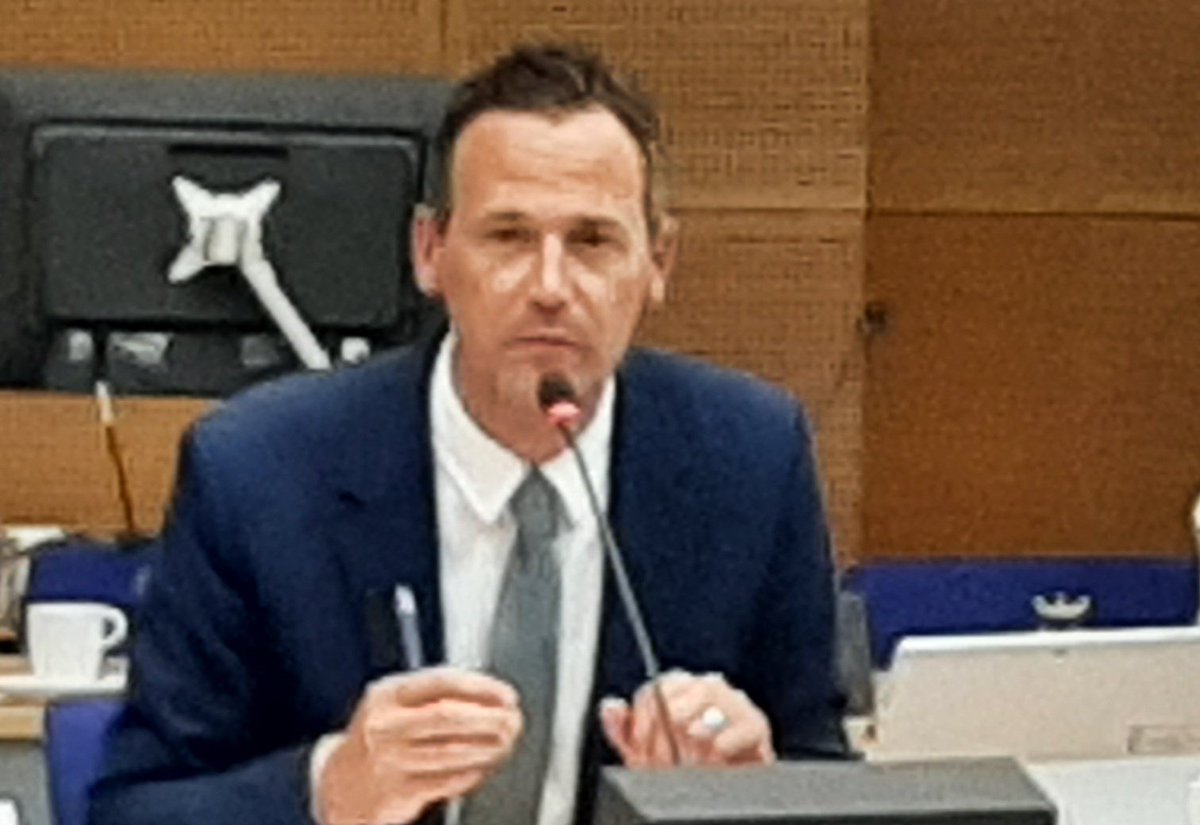 CharlotBosD66LV's tweet image. #riolering in de cie verg Omgeving. Het liefste ziet fractie @D66LdamVburg duurzame wijkvernieuwing. Doel: Bij wijkvervanging de wijk minder kwetsbaar maken voor extreme neerslag,  droogte en hitte. Alles gelijk, ineens goed doen! Wethouder @marcelbelt
nderschrijft deze ambitie.