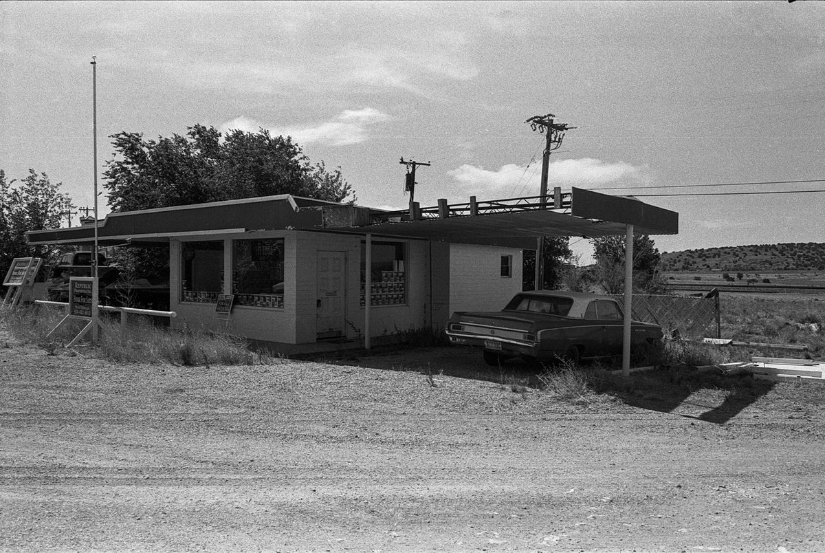 mtungate's tweet photo. Seligman, AZ
Nikon N80 | Ilford HP5 https://t.co/64DXKMuiD1