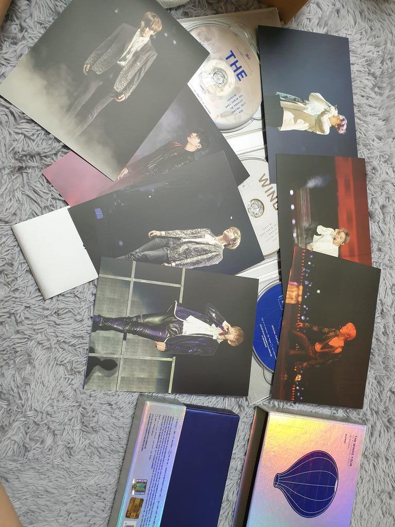 eune9928's tweet photo. 윙즈 블루레이 양도합니다
사진 7장(깨끗 상태 좋아요)

Bts wings blue ray 
운포 10.0에 양도합니다.연락주세요

#윙즈 #윙즈블루레이 #wings #bts 
#방탄딥디 #방탄dvd #btsdvd https://t.co/E1L6wVM2H5 https://t.co/8lo28FTDNs