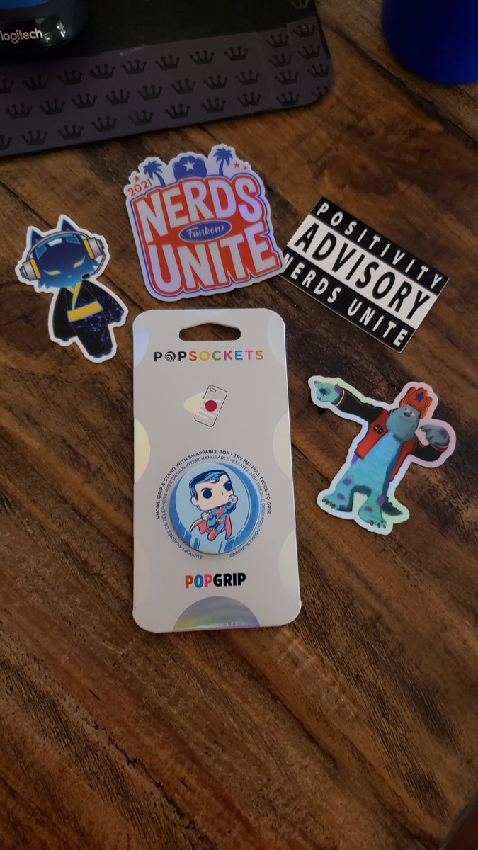 m3gatronus's tweet photo. S/O to @CSSully for the goodies. That @valorandvellum Soonay slap tho!! 🔥🔥 https://t.co/jLSh0gBPdE