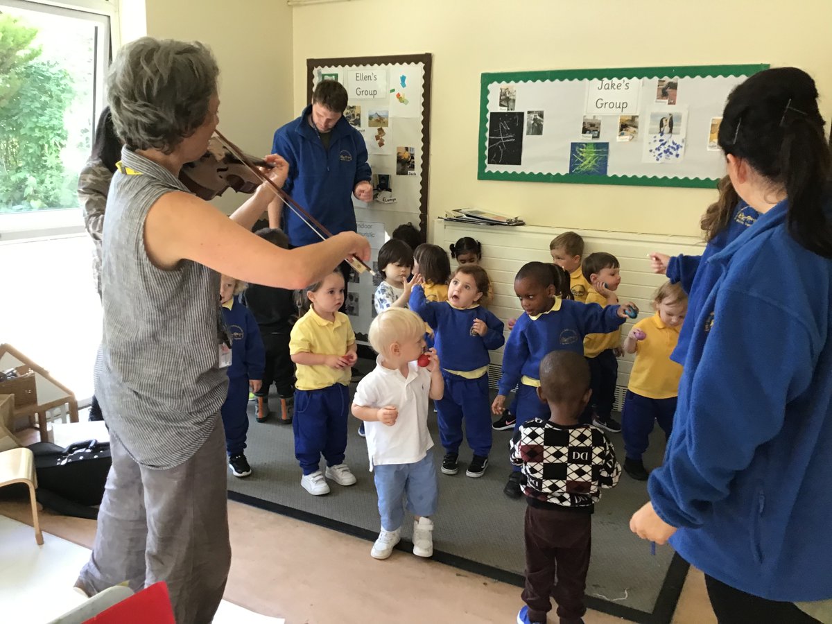 EvertonNursery's tweet photo. Musical Monday! #HeyworthClass #IHLiverpool #ExpressiveArtsAndDesign #MusicAndMovement #NurseryRhymes #Imagination #Creativity #EYFS #EarlyYears #EYMatters #EYTalking https://t.co/ereYeoGGki