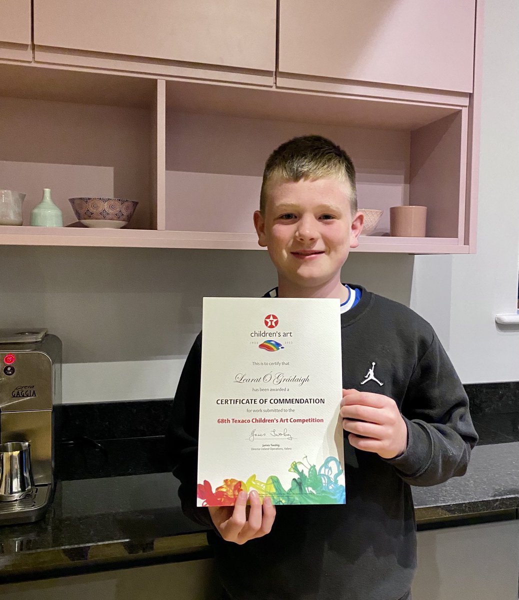 Áine Uí Ghrádaigh tweet media