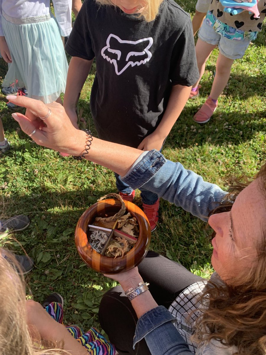 Miigwech to Ms. King, Ms. Elaine for a wonderful day of learning about sacred medicines, well being &amp; planting the sacred sage. A special thank you to Mrs. Caldwell Puppa and 1A caregivers of our newly planted garden. @hwdsb <a href="/SMilinovich/">Suzana Milinovich</a> #weallbelongatYorkview