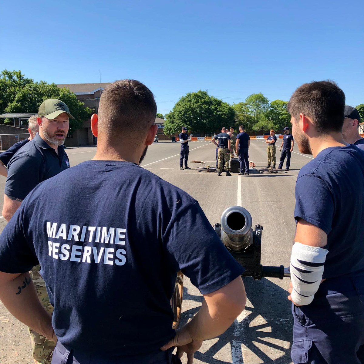 MRFGCrew's tweet photo. Week one done ✅
BZ to the team for digging out!
Early night before we get back on the track this week…
Let’s do this!
#MRFG 02.07.22
Catch us at HMS Collingwood Open Day
#MRFG22 #FieldGun
@RNReserve @rnrmc #CrewRN #RNReserve #trackweek #fittofight @CdreMelRobinson https://t.co/KkalxefXwq