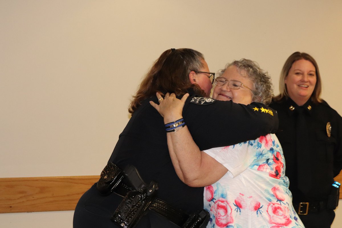Today, three exceptional Maumelle police officers received much deserved promotions. Congratulations to Captain Shannon Giompoletti, Lieutenant Debra Bagley, and Sergeant Brock Waldo! We are proud and honored to have these individuals serve our community. Congratulations!!