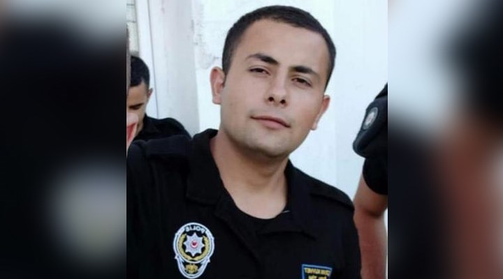 AsilTrk32's tweet photo. Beşiktaş İlçe Emniyet Müdürlüğü’nde Çalışan Polis Memuru Halil Akkaya 22 Yaşındaydı. Fazla Mesai ve Mobbing Nedeniyle İntihar Etti. Akkaya, İntihar Öncesinde Bıraktığı Notta, “Cenazeme Ne Emniyet Müdürü Ne de İçişleri Bakanı Gelsin” Dedi. #HerkesinBakanıVarPolisinBakanıYok https://t.co/HARwkXuU1H