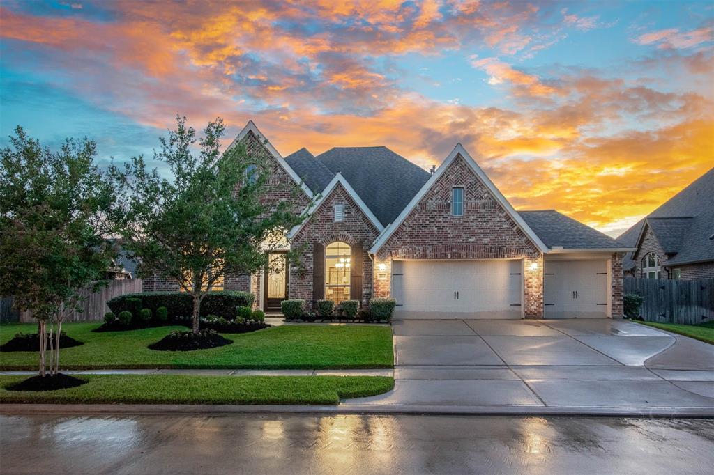 WhitneyHTX's tweet photo. Create new memories in this beautiful home.  #homesforsale  https://t.co/I1Og2kUn1c https://t.co/sYWJWBvYBo