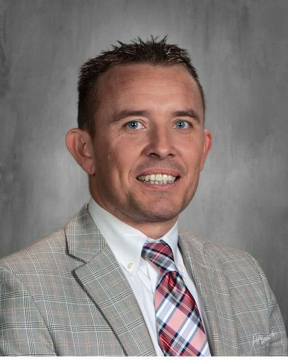 WFISDschools's tweet image. Dr. Donny Lee has been named lone finalist for the next superintendent of WFISD. Due to state law, Dr. Lee will remain the lone finalist for 21 days before the school board can officially offer him the position. 

Welcome to WFISD, @LeeDl1008!