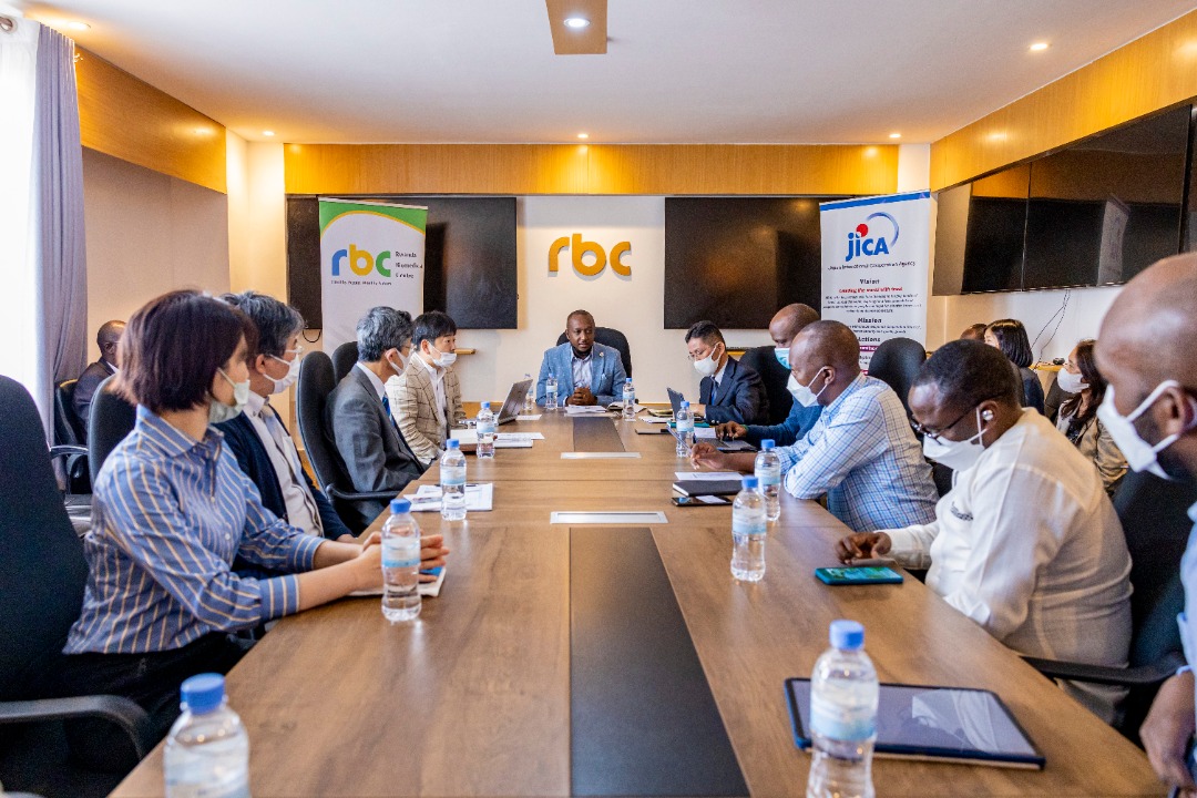 RBCRwanda's tweet photo. The Director General Prof. @CMuvunyi received a delegation from JICA and Allm company to launch and discuss implementation of a survey on acute disease tele-medecine network systemto improve lifesaving rate https://t.co/KObyc9yPFU
