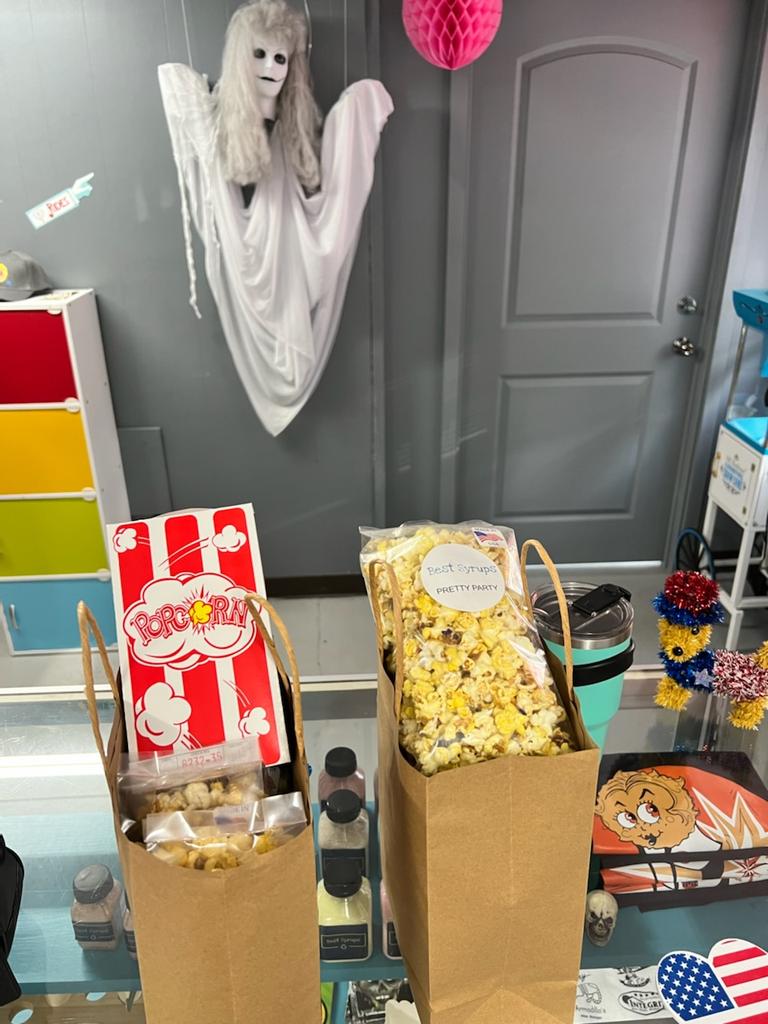 best_syrups's tweet photo. Why YES those are 2 very FULL bags of Pretty Party Popcorn and Flavor Blended Kernel Korny Popcorn! #TEAMYME #BestSyrup #FlavorFactory #CreatureWears #KernelKorny #Popcorn #Fresh #Sales #Support #SmallBusiness #ShopSmall #SupportSmall #womanowned #orderyours #PrettyPartyPop https://t.co/0jCNm21HEH