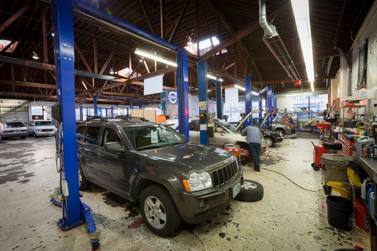 EverettStAuto's tweet photo. Serving Portland.
#PDXcars https://t.co/AJmbWGU3f9