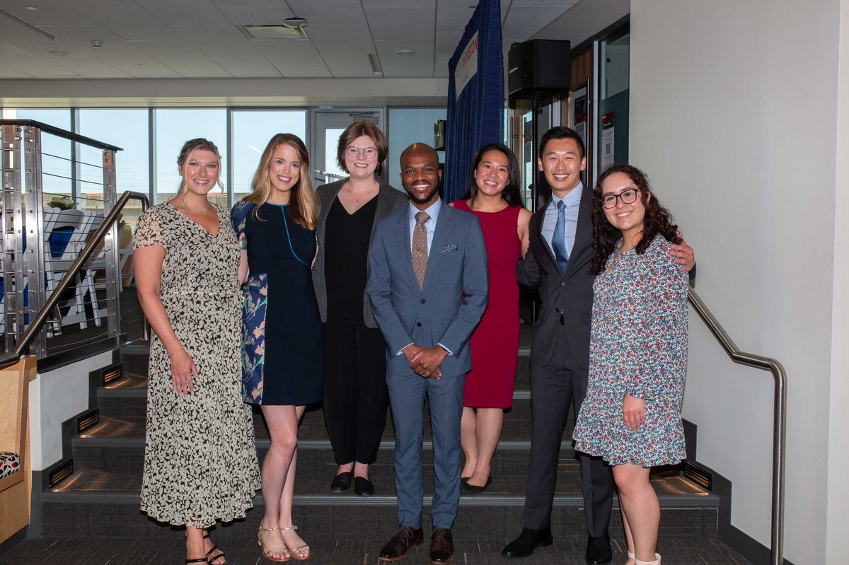 HoustonProgram's tweet photo. The 2022 Roger W. Anderson Leadership Award Celebration honored Dr. Diane Ginsburg with the eponymous award and commemorated the Class of 2022 on their recent graduation. We also welcomed the Class of 2024 to #TheHoustonProgram!
#Pharmacy | #Leadership | #THPAlumni https://t.co/hMP01z5eGS