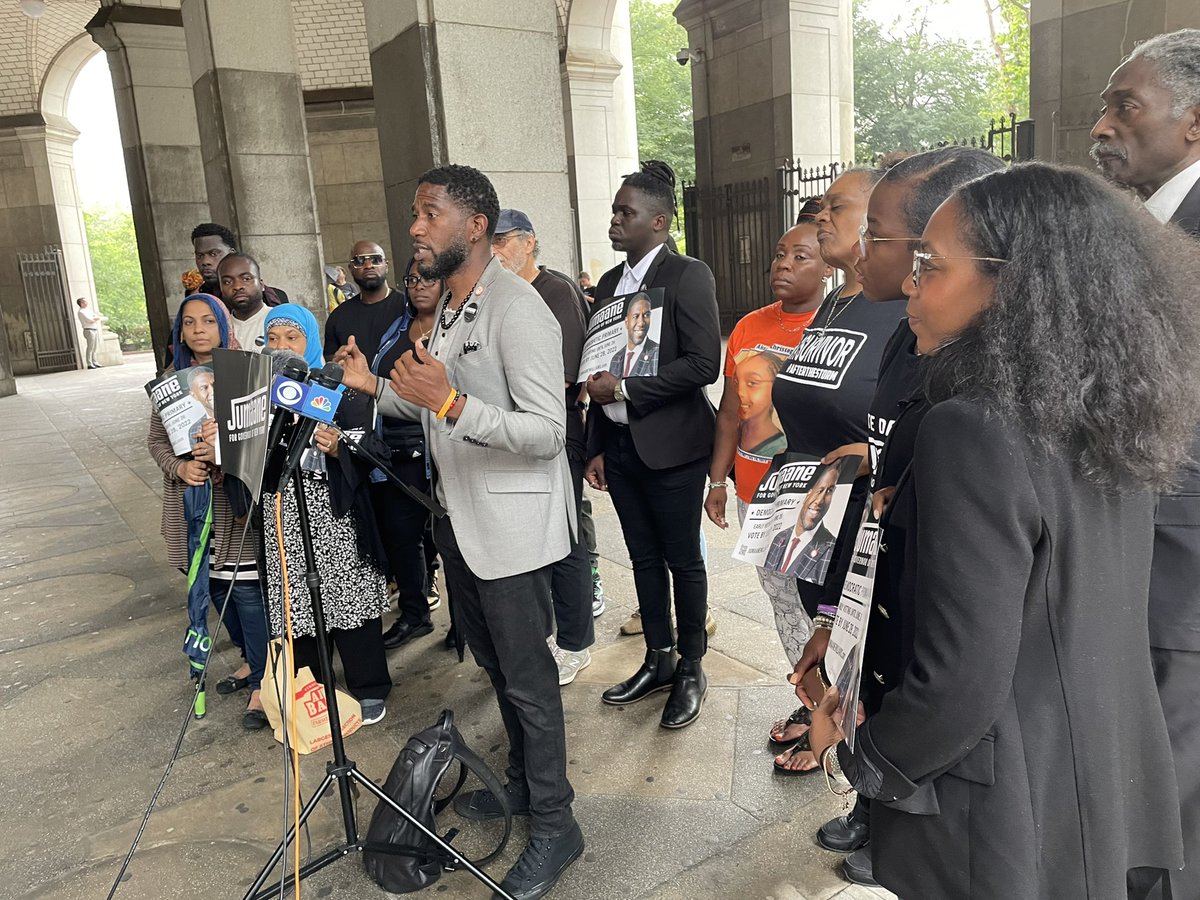 JumaaneWilliams's tweet photo. In this moment, New Yorkers need a governor with real experience in creating progress on public safety, who’s been on the ground in communities doing the work. 1/4 https://t.co/HBB6KCG11F