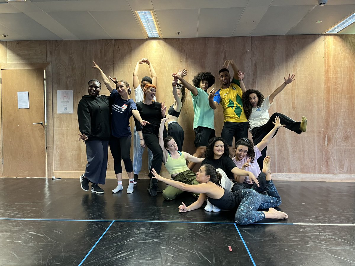 maxinesirdar's tweet photo. Last @pappy_show workshop of the season … make it funky, make it fresh, keep it real. #physicatheatre #actingclass #actorsworkout https://t.co/iKmoVgeOeG