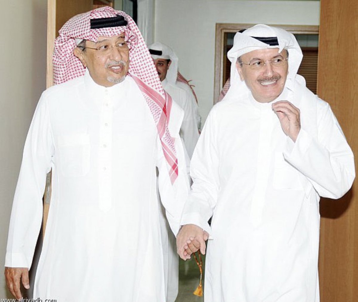 مـجٍيَد ملك النخبه tweet media