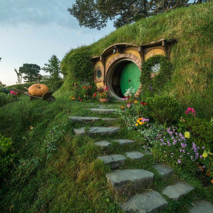 Watch 🕯🏰's leaked NSFW photo on TwXstars