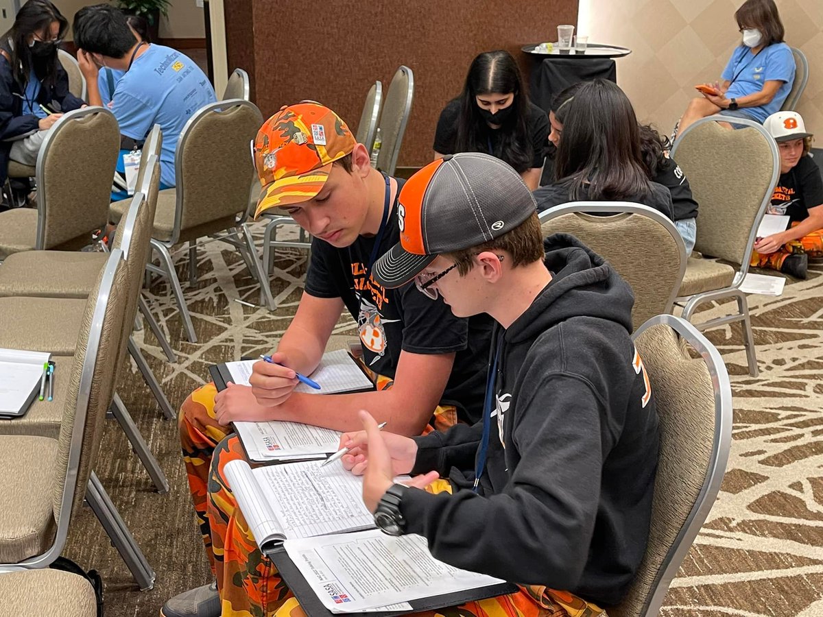 Attending SASA National Advocacy Conference - students are hard at work preparing speeches for our congress persons. 
#sasanac2022 #MakeItLoud #JFND