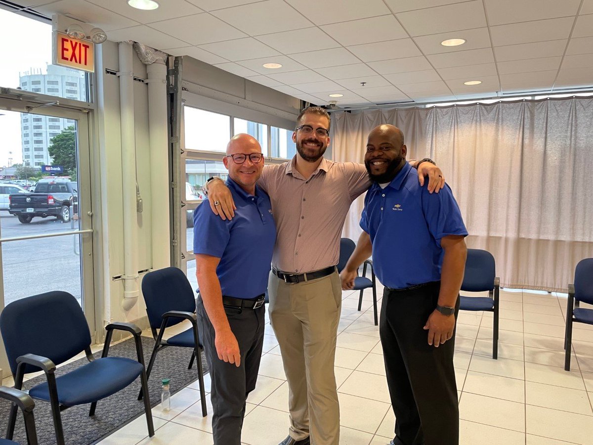 WebbChevy's tweet photo. To Chaz Hansmeyer, Marcus Greene, Ivan Fandino, and Ronald Thomas! They received the Mark of Excellence Employee reward for going above and beyond in their roles. Thank you for all your hard work, it does not go unnoticed! 😊👍 #WebbChevy #WebbChevyOakLawn #WebbFamily #Congrats https://t.co/3ra7ITb7Rf