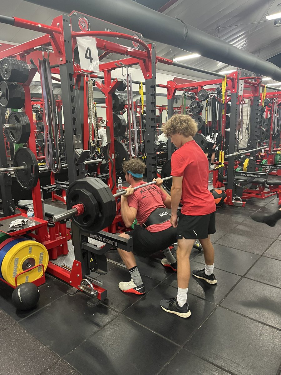 ohstrength's tweet photo. Football is getting work done…. Monday is a work day! #selmade https://t.co/RN8EJKhzVS