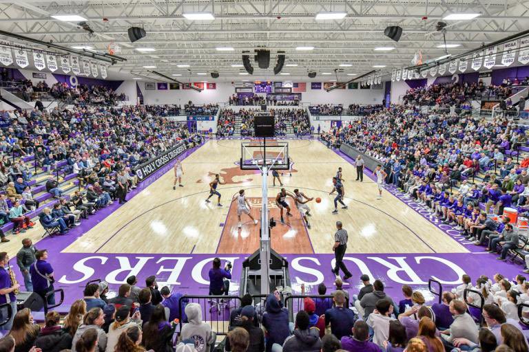 CarnegieJohnson's tweet photo. Honored to receive a scholarship offer from the College of the Holy Cross!! 🟣⚪️ https://t.co/pCb4wgnAGk