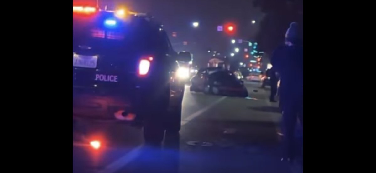 henrykleeKTVU's tweet photo. 19yo unlicensed driver leaving sideshow - and who was tailed by @oaklandpoliceca - crashes at 54th &amp; International, knocking parked vehicle into and killing man &amp; injuring other bystanders. Victim’s family &amp; @ChiefLeronne speak out. 4,5:10,6,7:15 p.m. @KTVU https://t.co/wBwvIQDIRY