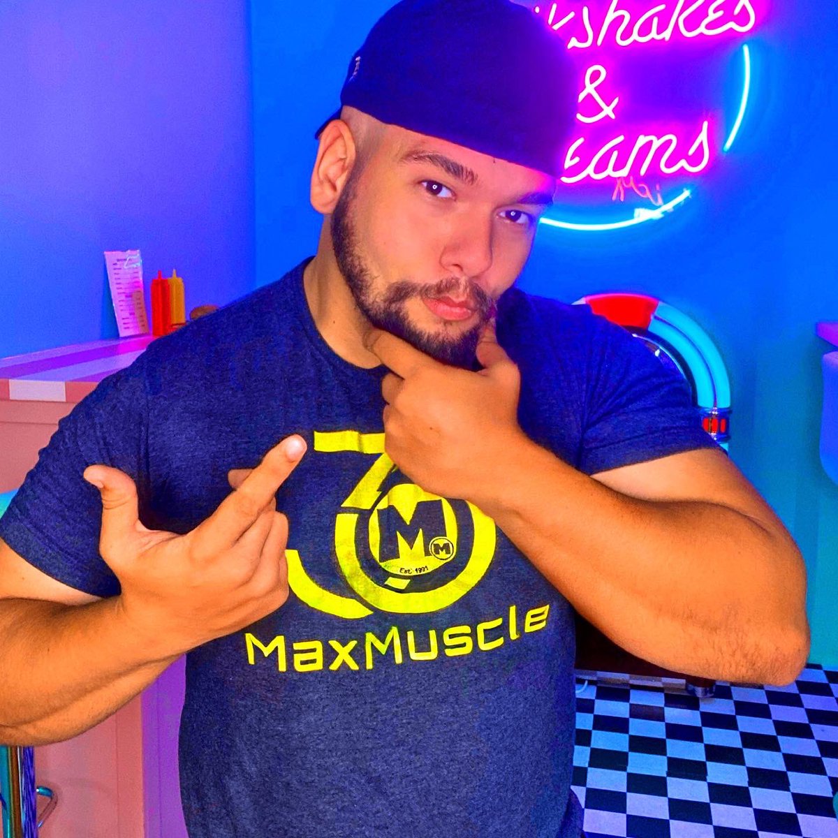 TuckBeck's tweet photo. My Milkshakes Bring All The Boys To The Yard. Especially Whenever They’re Max Muscle Milkshakes. Happy Max Muscle Monday!!! 🔥💪🏽🔥
.
#Food #MaxMuscleSportsNutrition #Fitness #MaxMuscleAmbassador #FitnessMotivation #Bodybuilder
#Milkshakes #MaxMuscle 💯 https://t.co/6my4Y6wjv4