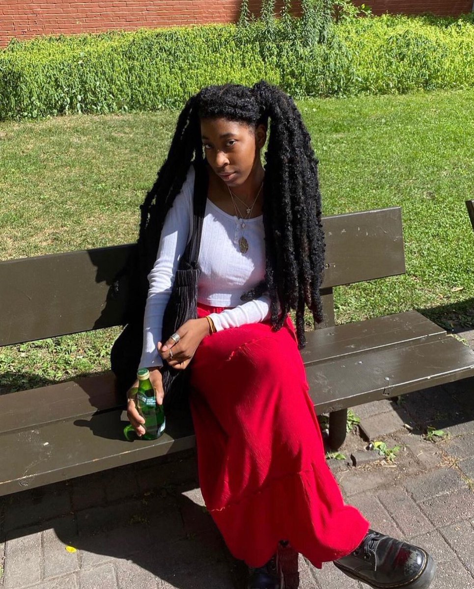 SODdocumentary's tweet image. A very HAPPY belated birthday to one of the fabulous and creative girls a part of the round table in #SubjectsofDesire Daeja Sutherland 🥳👑🎂 Wishing you a year full of more success!