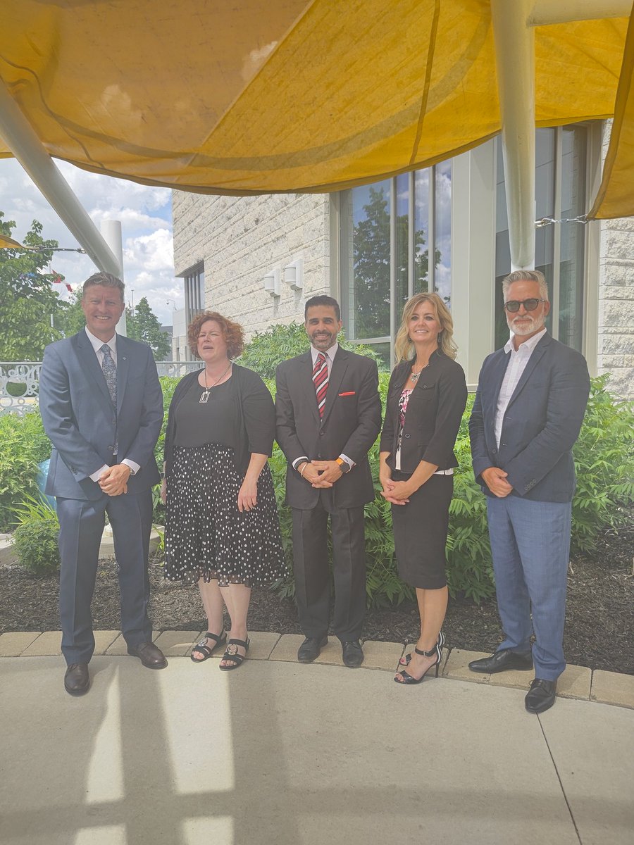 Sachitmehra's tweet photo. Today was huge. As co-chair of the @SupportTheVic dev. com. so proud to announce 1.78million for mental health initiatives at the #vic All thanks to @nchamm @MBBlueCross @winnipegkinsmen @wildernessron @JohnstonGroup @WawanesaCanada @MBGov @AlibinCPA https://t.co/QGoXLQCs9x