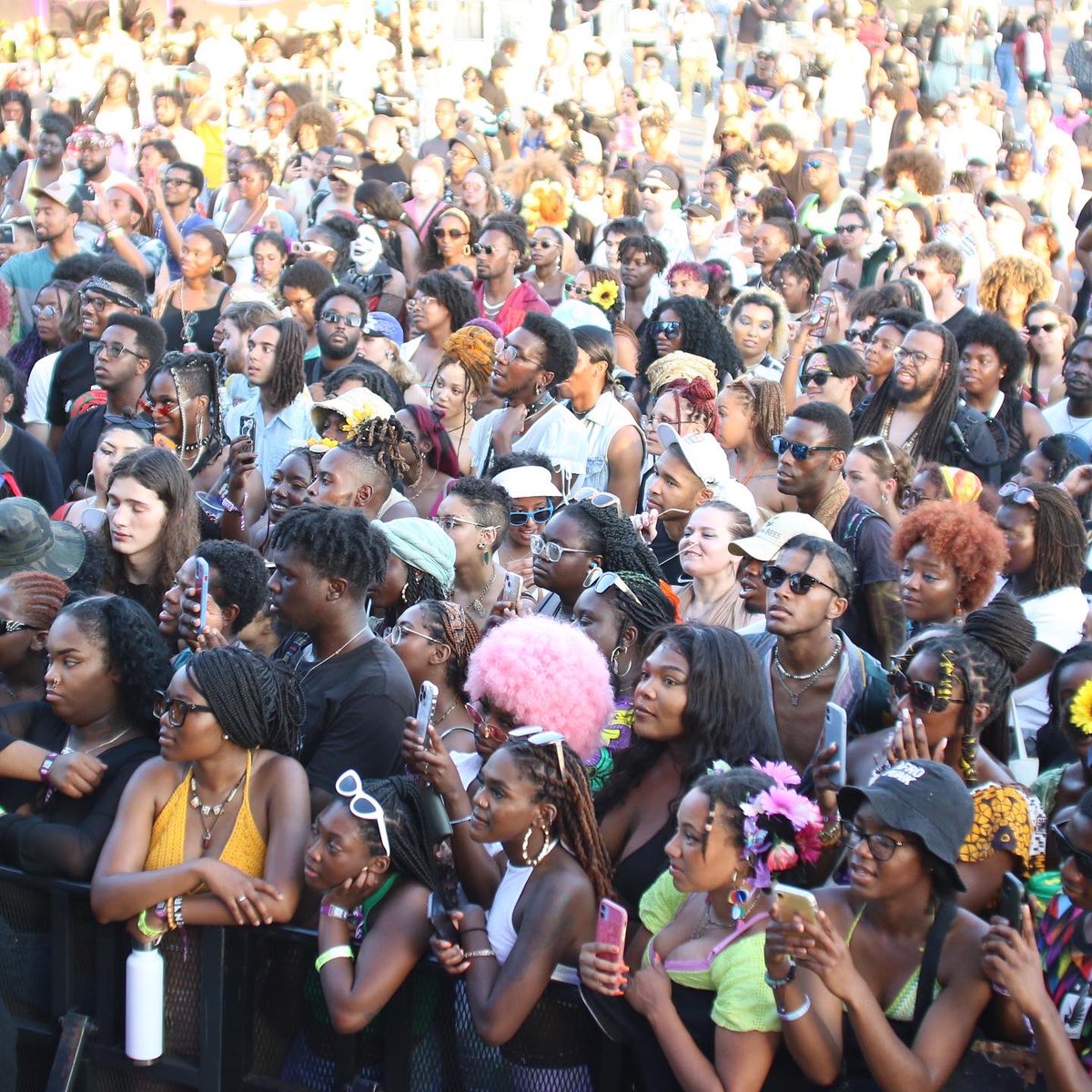 afropunk's tweet photo. Bringing some Black joy into your timelines 🫶🏽🫶🏾🫶🏿

@Mereba @noname @mmyykkvibes @Rickluvn https://t.co/NiqYtCcTpx
