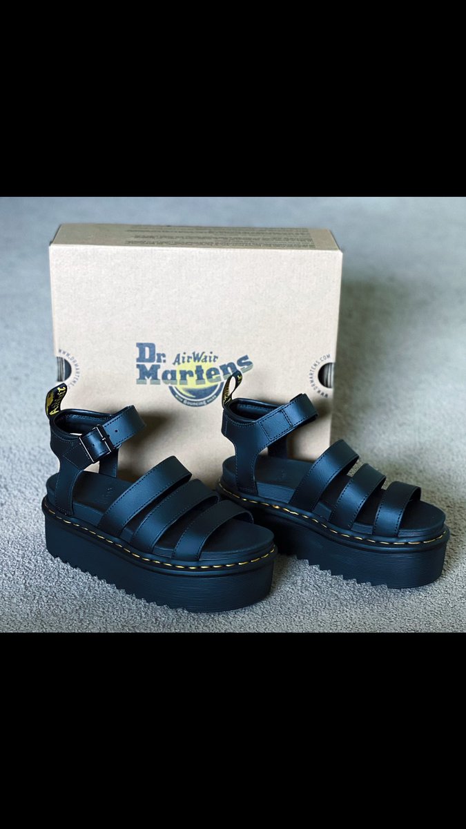 mkeegz's tweet photo. New babies for the summer 😍👅🖤 @drmartens https://t.co/vglKOrKmk6
