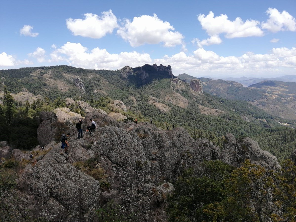 WareMalcomb's tweet photo. Members of our Mexico City team spent a Saturday hiking 7 kilometers in Mineral del Chico, Hidalgo, Mexico. We love connecting with our teammates and nature and getting in some amazing views! #WareMalcomb #WMMexico #WMActive #WMOneTeam https://t.co/vFOMfcaI1t