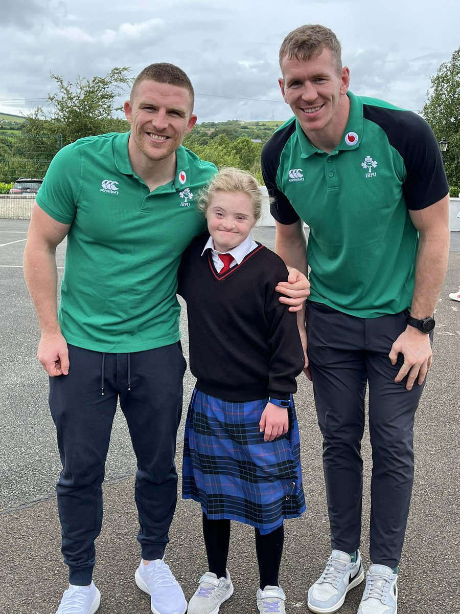 dunnetr's tweet photo. Concert, county finals, school tour, sports day, medal presentation ….and then a visit from Irish rugby legends Chris Farrell and Andrew Conway- a fantastic ending to a great few weeks for Gurtagarry N.S #thanks #irishrugby #vodafone #BCP #gurtagarrycommunityhall #winning #sport https://t.co/jZm5YoHLpa