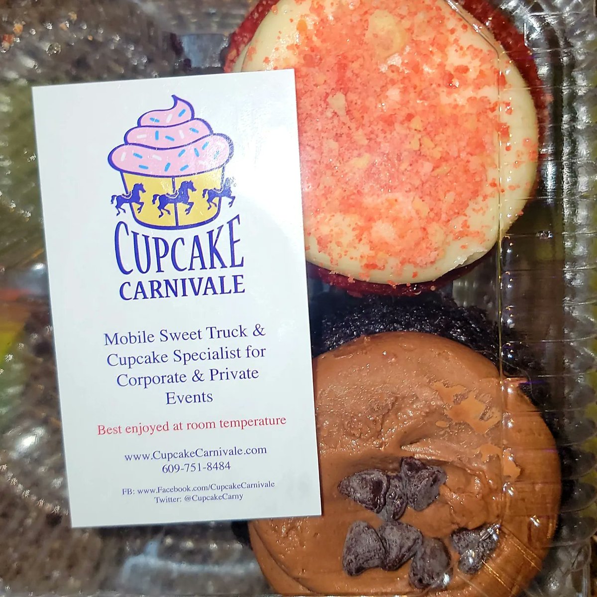 If <a href="/CupcakeCarny/">Cupcake Carnivale</a> is at a food truck festival, you MUST get the cupcakes. Full stop. 💯 Am I right, <a href="/CultinaryFamily/">Cultinary Road Trip</a>?  🧁 You were missed <a href="/j_cohl/">John F⚡n Cohl</a>. 😢 I only got 3, but I should have gotten 1 of each. Next time. 😆 #cupcakes