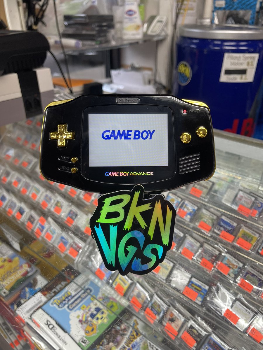 bklynvideogames's tweet photo. Another happy customer with his new custom shell and buttons. Thank you for trusting us. #customshell #customebuttons #gameboyadvance #retroshop #brooklynvideogames #bvg https://t.co/LDYNEiiH0N