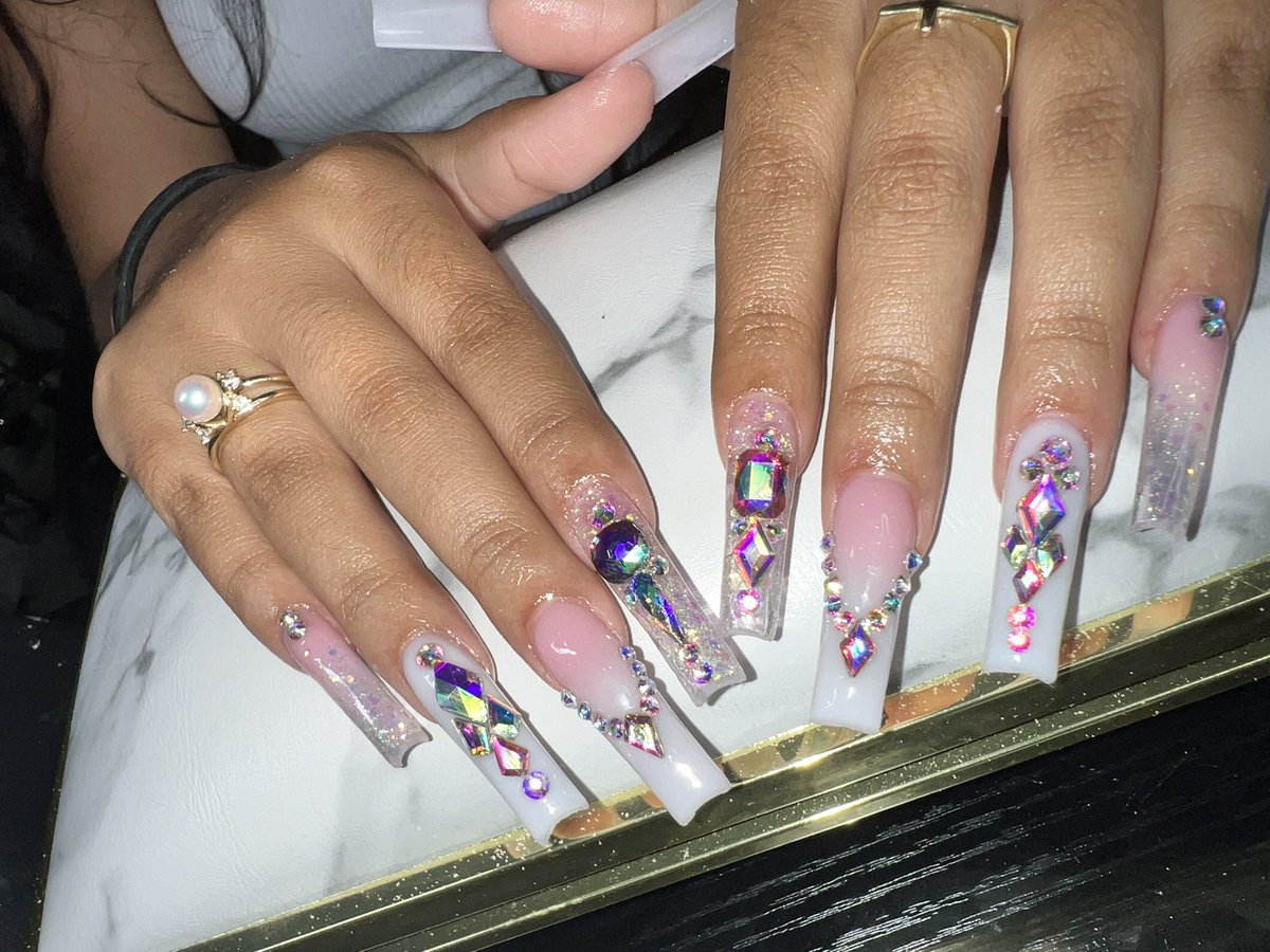 christigaaleas's tweet photo. IG: https://t.co/nqnqz8jndy ๐๐ book me! #durhamnails #durhamnailtech # https://t.co/OUjvrEyspT