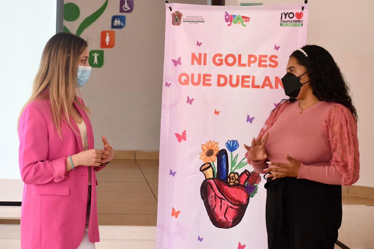 Lauramaliagm's tweet photo. En el marco del #DíaNaranja, en #Chapultepec se impartió el taller de Asesoría de imagen por la consultora #Fulget, en donde se dio a conocer la importancia de trabajar en la imagen personal, resaltando que cada persona debe convertirse en su prioridad🧡🧡 https://t.co/DkS5cCTBg8