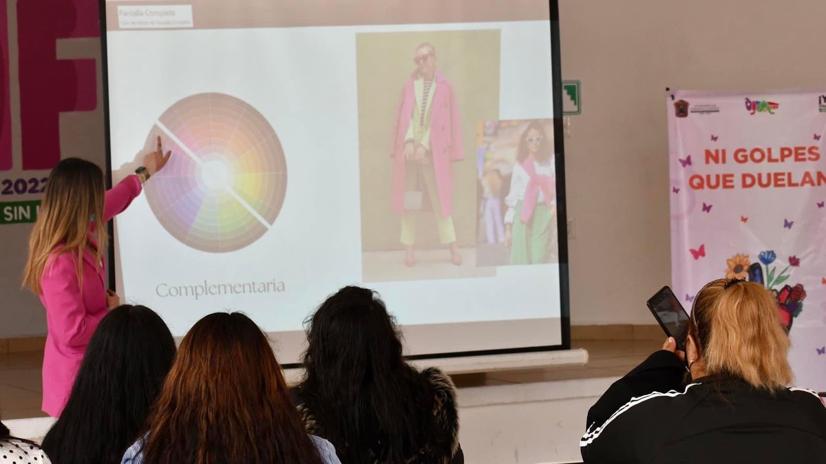 Lauramaliagm's tweet photo. En el marco del #DíaNaranja, en #Chapultepec se impartió el taller de Asesoría de imagen por la consultora #Fulget, en donde se dio a conocer la importancia de trabajar en la imagen personal, resaltando que cada persona debe convertirse en su prioridad🧡🧡 https://t.co/DkS5cCTBg8