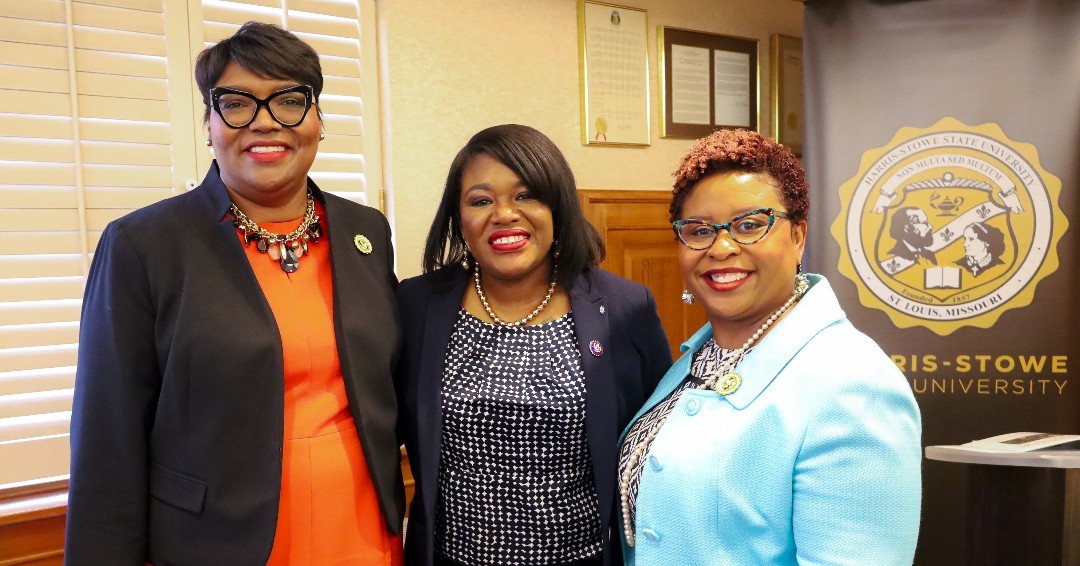 HarrisStowe's tweet photo. Harris-Stowe would like to thank Congresswoman Cori Bush for advocating for HSSU and allowing us to receive a $995,000 federal grant for our Center for Innovation and Entrepreneurship, as well as critical programming.

Thank you, Congresswoman Bush for securing these funds. https://t.co/I6dbEQ6ZDn
