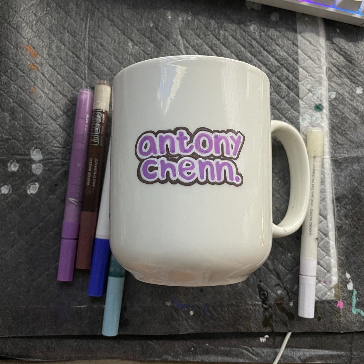 UmikoYui's tweet photo. Dont be near the mug when ur rolling on genshin 😂 @antonychenn https://t.co/uJteSrN4rN