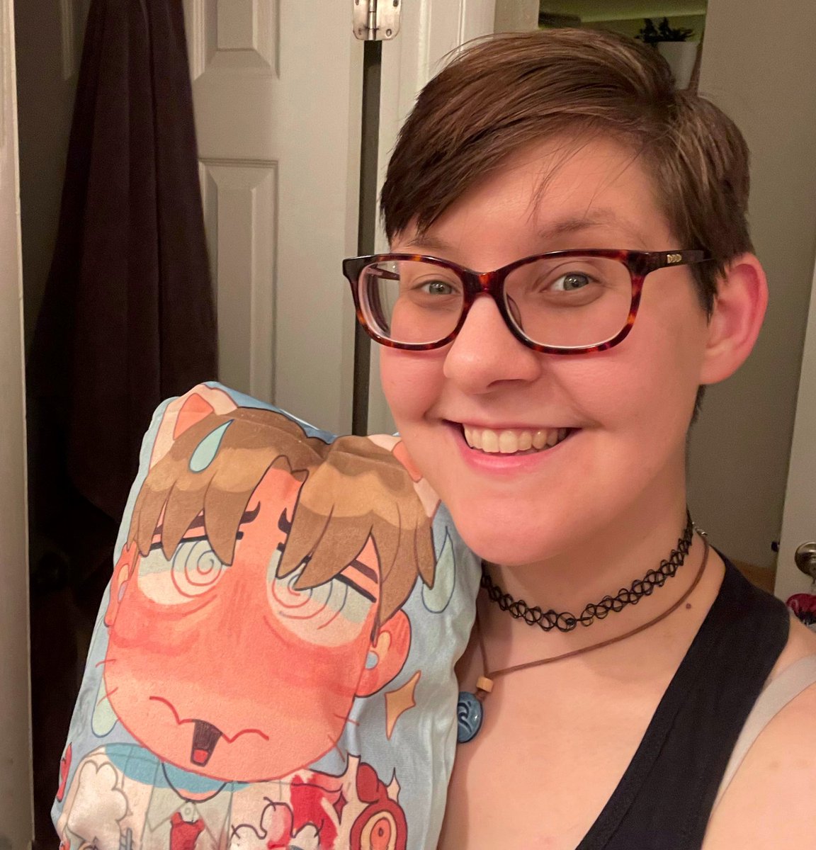 karatcake 🥕 @Holmat (@honeyflask) on Twitter photo My blorbo! He’s here!!
<a href="/goatmilkco/">jack cellar</a> thank you for making a crap ton of amazing new RE merch & including Birkin. Your timing is impeccable 🥰 My blorbo! He’s here!!
<a href="/goatmilkco/">jack cellar</a> thank you for making a crap ton of amazing new RE merch & including Birkin. Your timing is impeccable 🥰