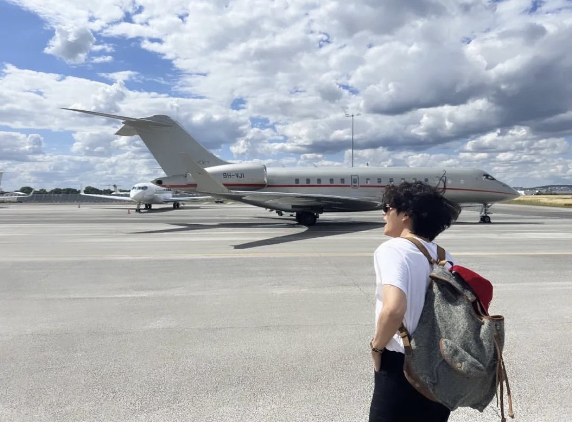 nonyeondan's tweet image. papasok na ang baby ko sa iskul, dumating na ang service niyang private jet 🥰 #FirstDayHigh #ProudMom #GodBlessMySon