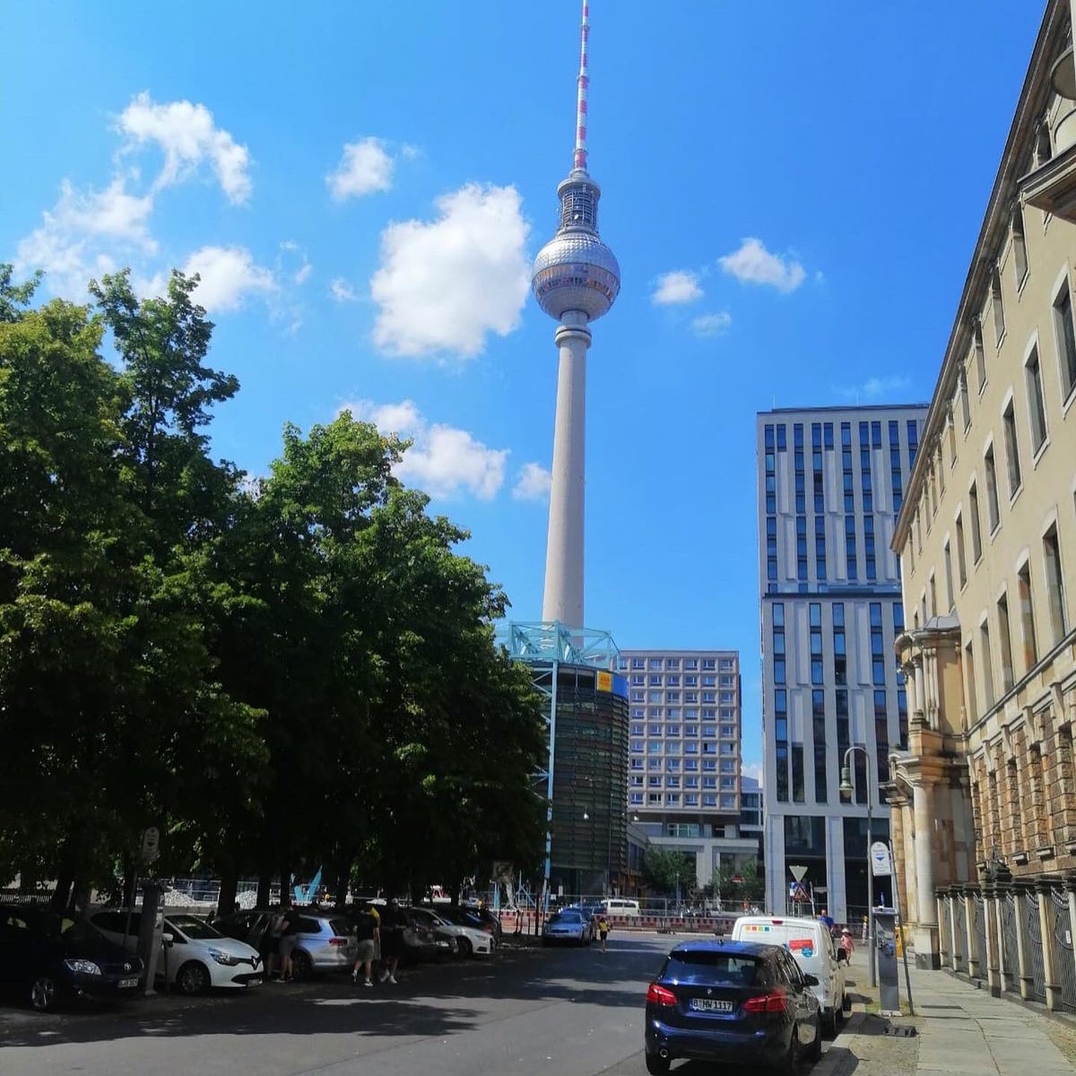 Anadolu Lisemiz Almanya'da
Erasmus+ Projelerinde Lisemizden 4 Öğrenci ve 2 Öğretmenimiz Almanya'ya seyahat ettiler.
Çevrenin korunması ve plastik çöplerin azaltılması üzerine çeşitli etkinlikler gerçekleştirecekler