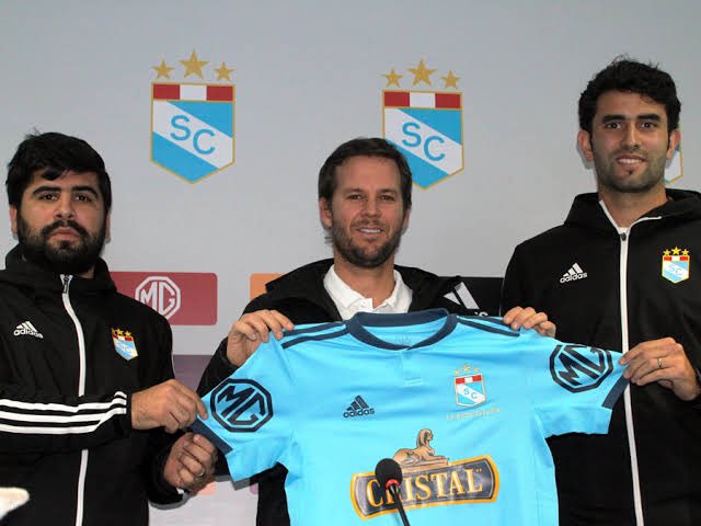 El Comité Highlights (@comitehighlight) on Twitter photo Éramos felices y no lo sabíamos. Éramos felices y no lo sabíamos.