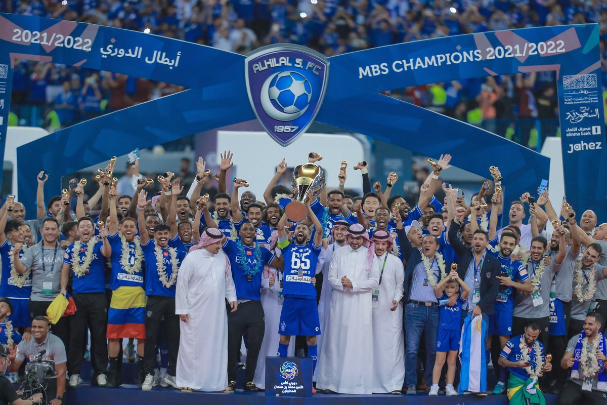 homaalsayed's tweet photo. مرّتني الدنيا .. بتسأل عن خبر؟
ما به جديد .. الهلال بطل 🎶💙🤍💙🤍💙🤍 #الهلال_بطل_الدوري #الدوري_السعودي #الهلال #الهلال_٦٥بطولة https://t.co/EixYlYuwvb