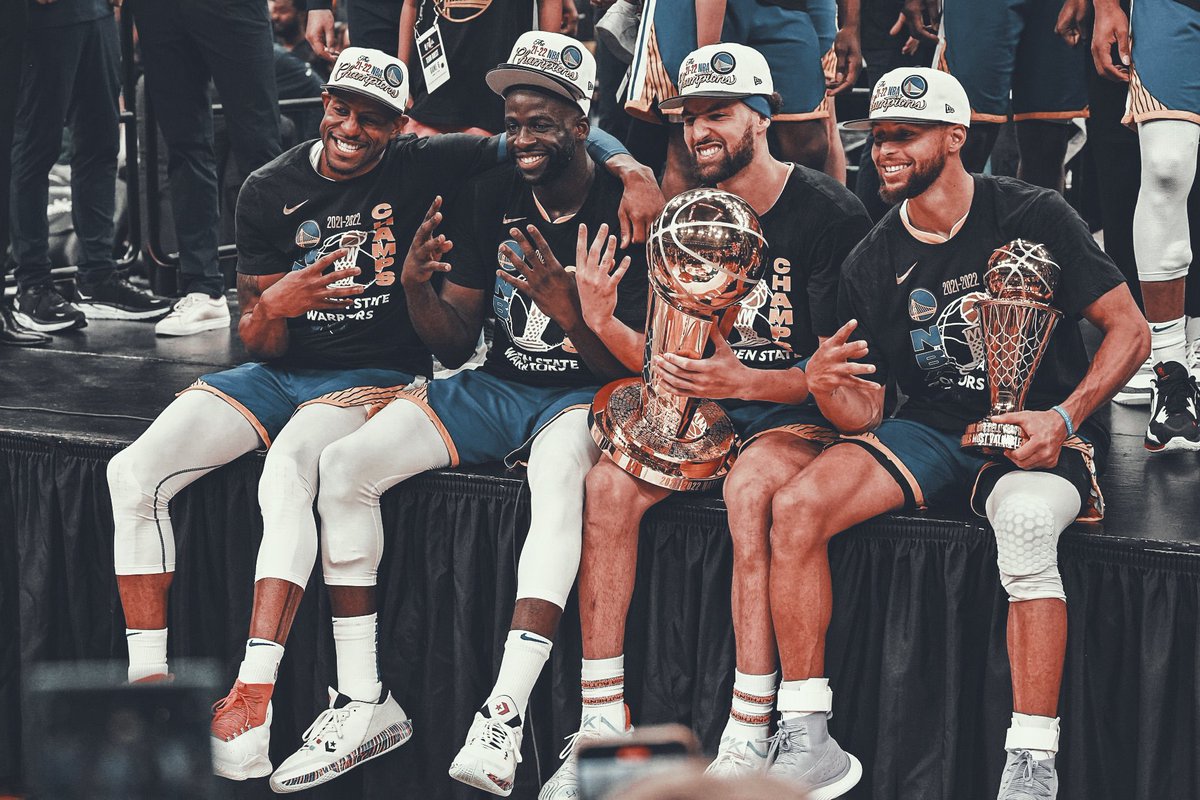 GSWdelivery's tweet photo. This photo brings me so much happiness! https://t.co/6Wn3BlRP6B