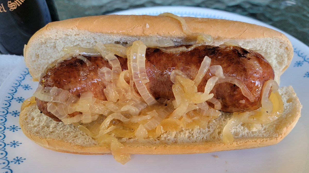 RahKoGen's tweet image. Brats from The Village Butcher, cooked at home thevillagebutchermayfield.com