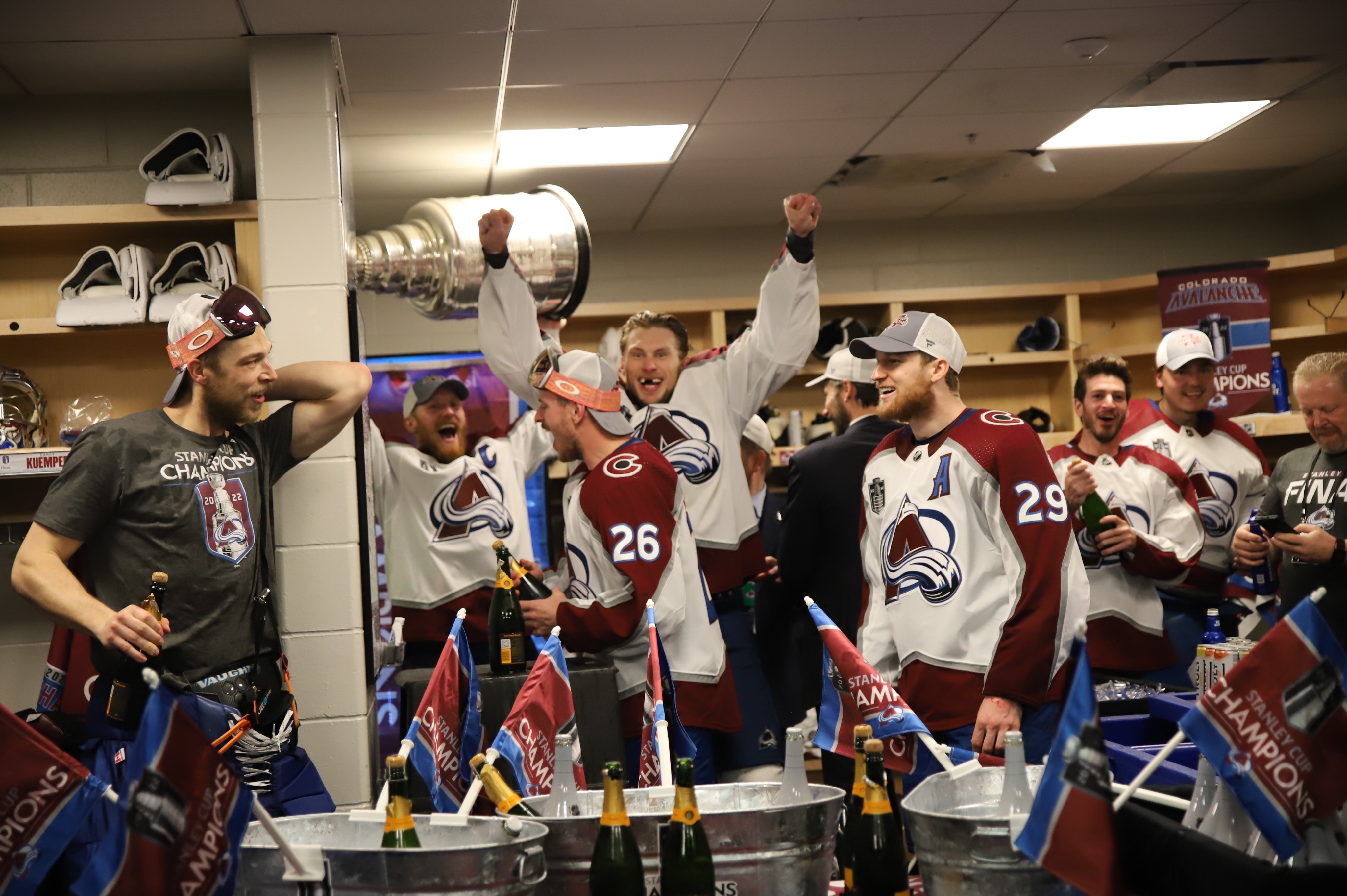 Colorado Avalanche on X: Never forget this iconic cup raise! Print:   #GoAvsGo  / X