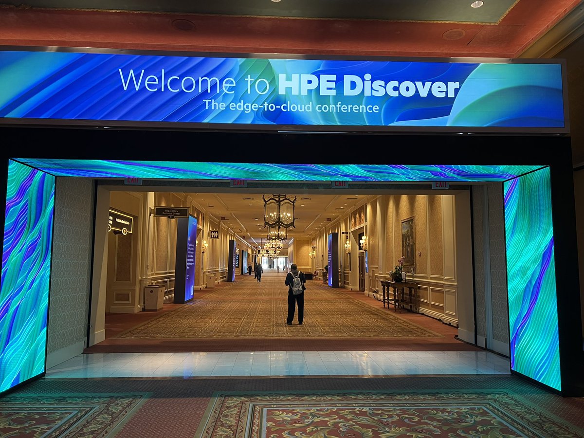 BartHeungens's tweet photo. Big difference between yesterday and today, it is clear that @HPE #HPEdiscover started. Let the show begin! #HPEtechpro #MasterASE #HPEinfluencer @HPE_GreenLake @HPE_Partner https://t.co/UbhQ27yI7y