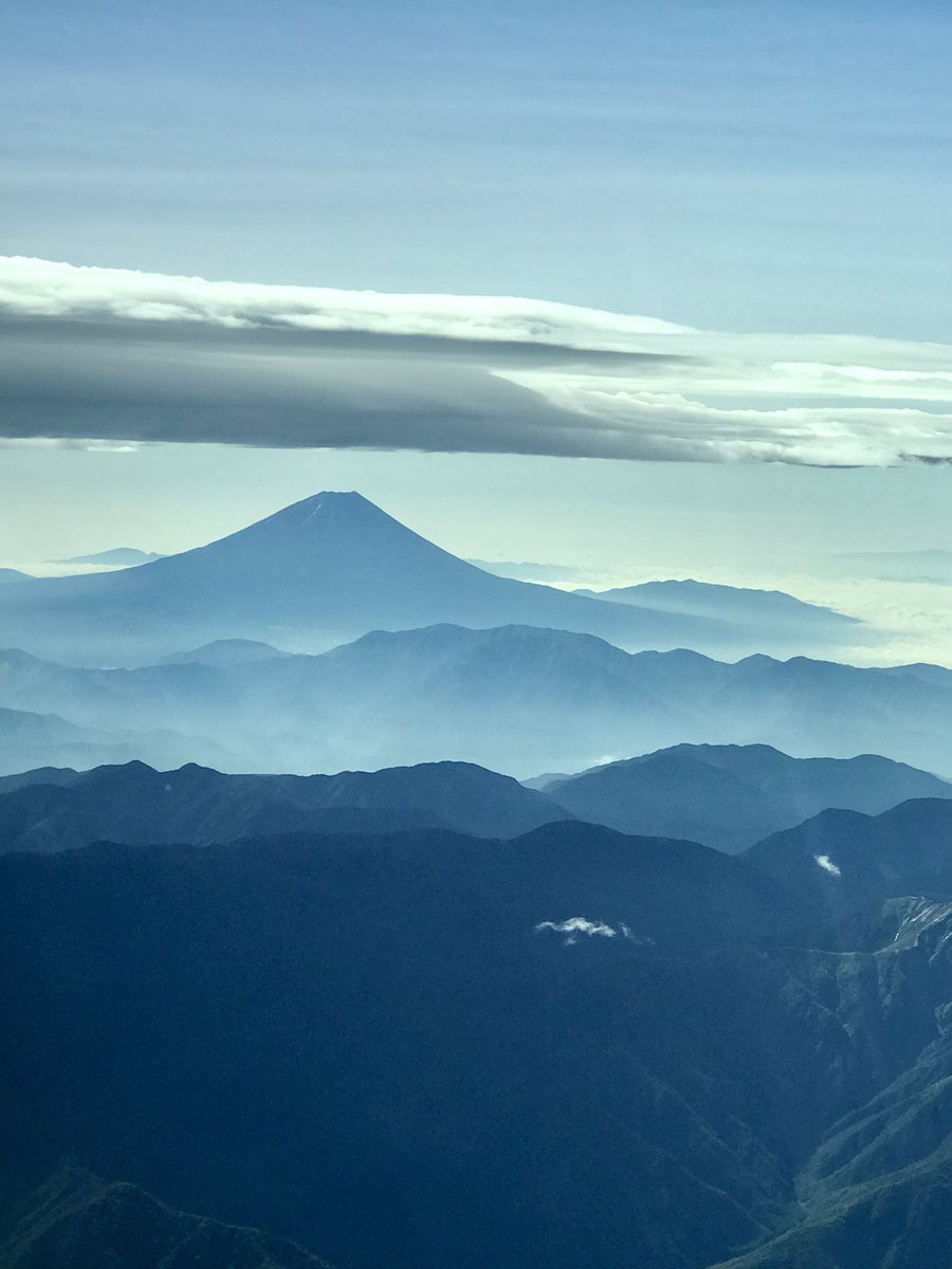 Pacific done and finally I have flown right around the world. A beautiful morning in #nagoya too.
#AvGeek #boeing777 #Pacificocean