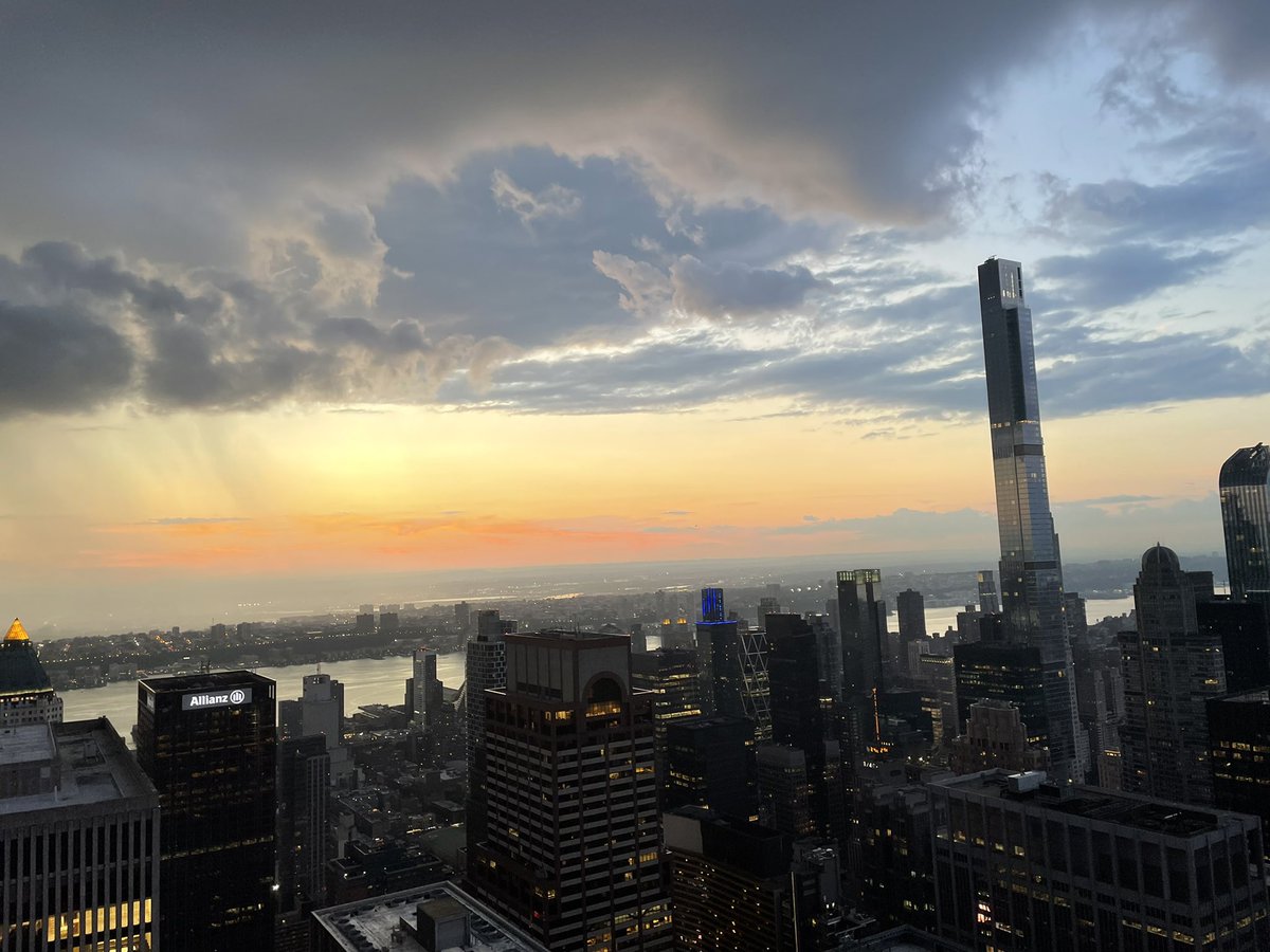 oopshi_27 tweet media